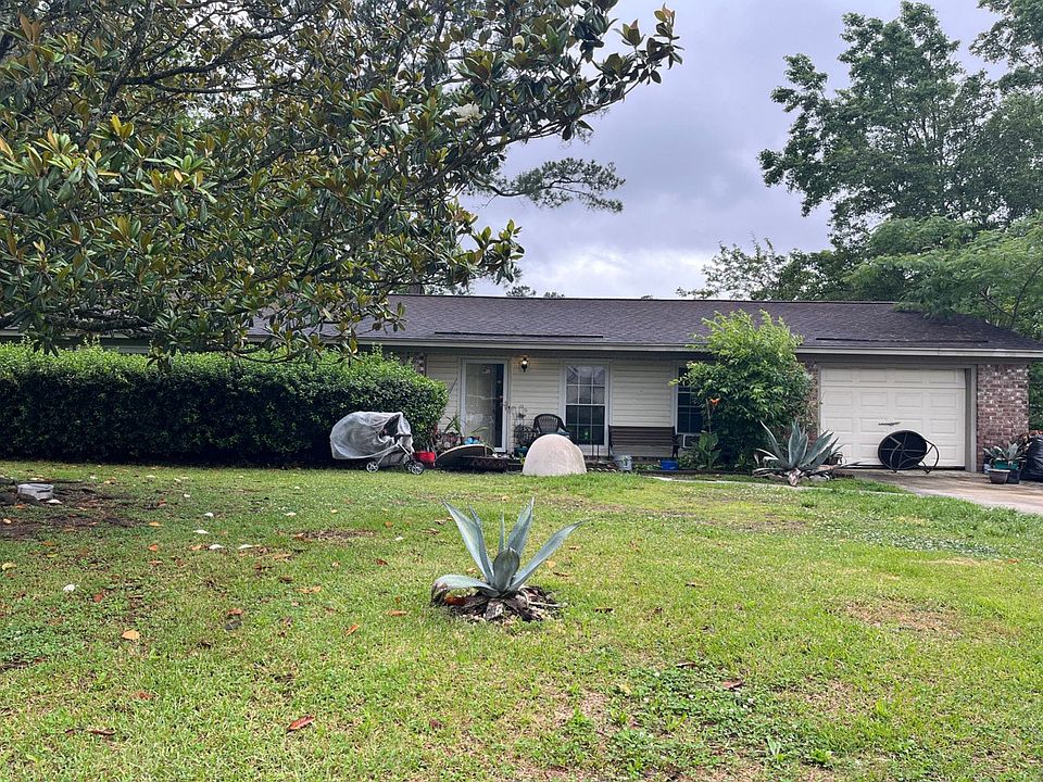 1st image of 102 Mulberry Dr