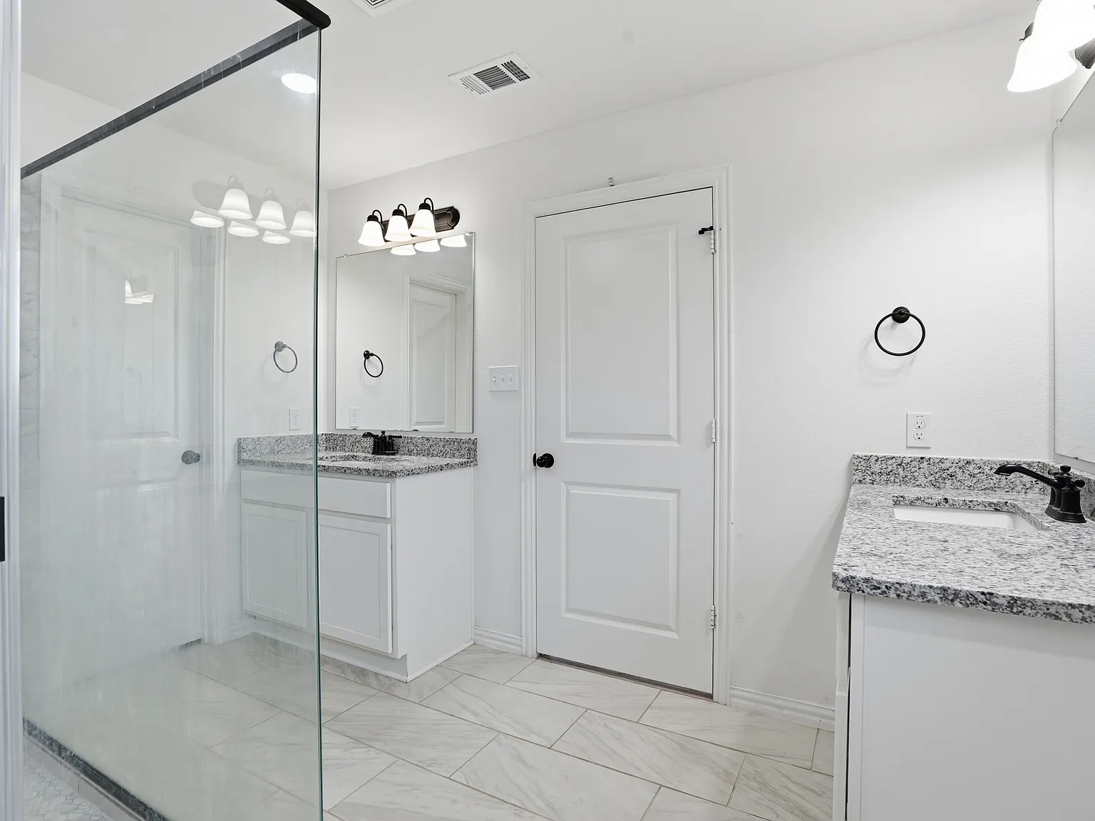 3 bed, 1380 sqft, $2,900 — Photo 4