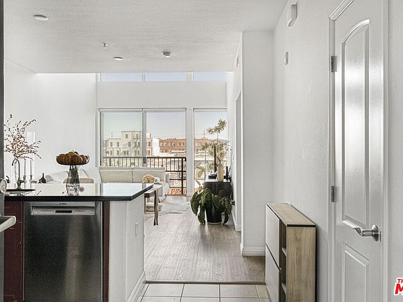 4th image of 629 Traction Ave APT 412