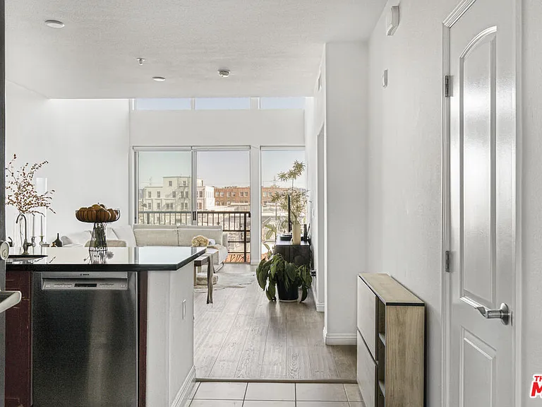 629 Traction Ave #412 — Photo 4
