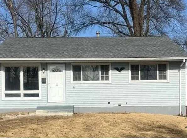 413 Caithness Rd, Saint Louis, MO 63137