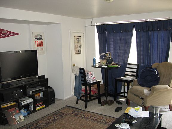 2nd image of 272 Greenough St #B