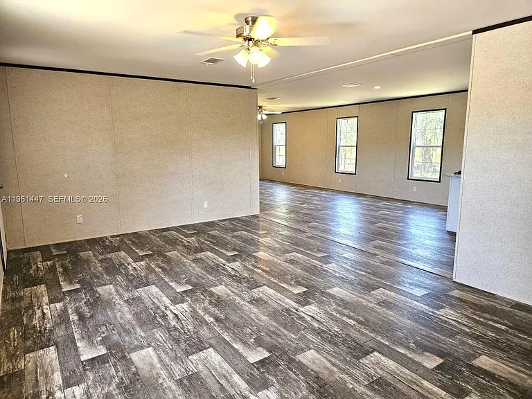 881 Woodland Blvd #0 — Photo 13