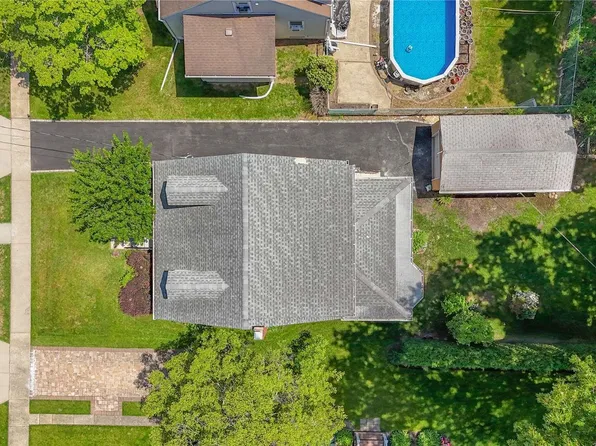 324 W Jamaica Avenue, Valley Stream, NY 11580