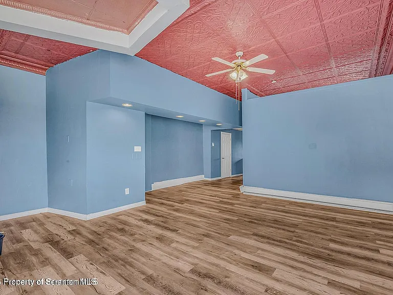 1200 Main St — Photo 10