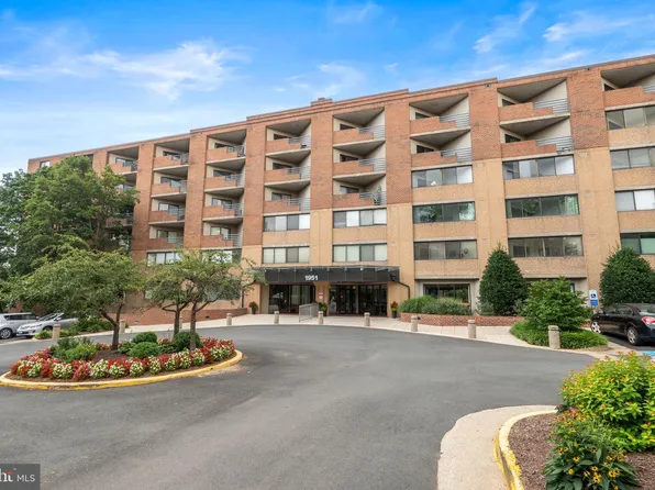 1951 Sagewood Ln APT 315, Reston, VA 20191