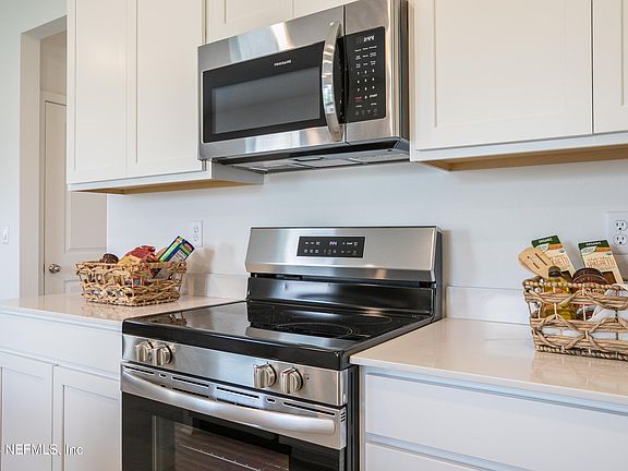 4th image of 9616 GIADA Drive