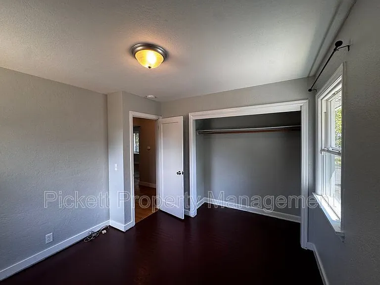 631 Bertha Ave — Photo 12