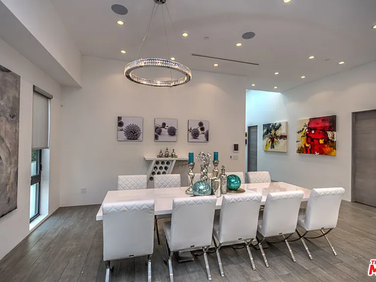658 N Edinburgh Ave — Photo 15