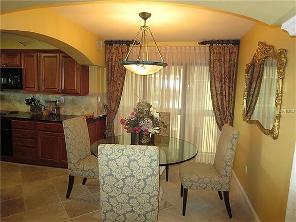 3rd image of 2413 Bayshore Blvd Unit 2004