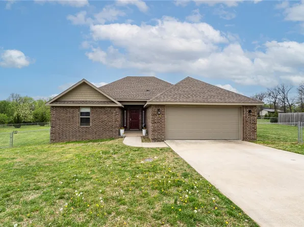 913 Windsor Ct, Gentry, AR 72734