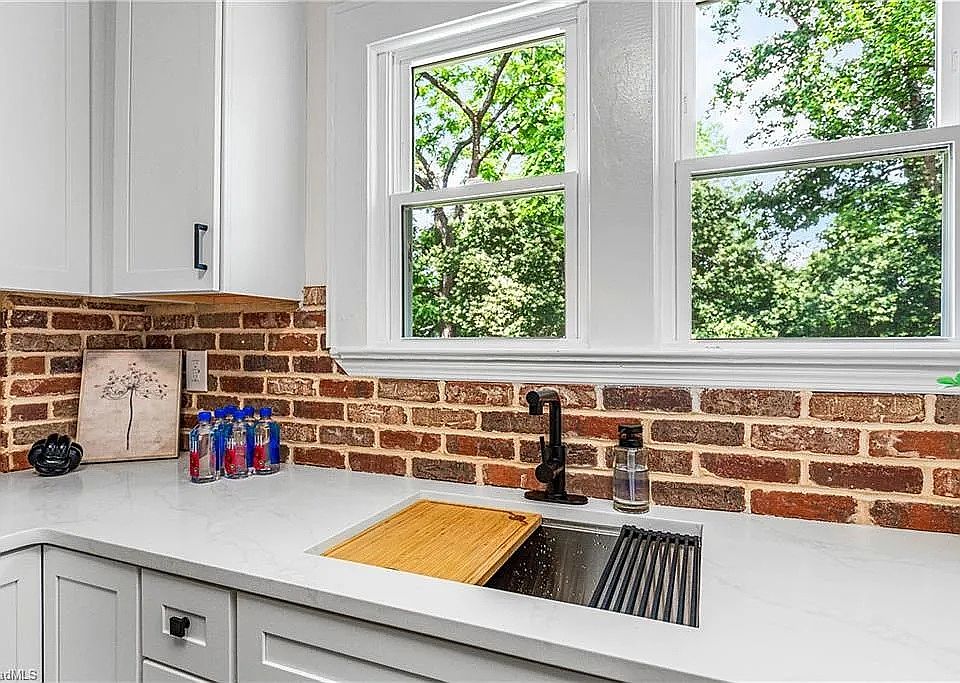 All new replacement windows throughout.