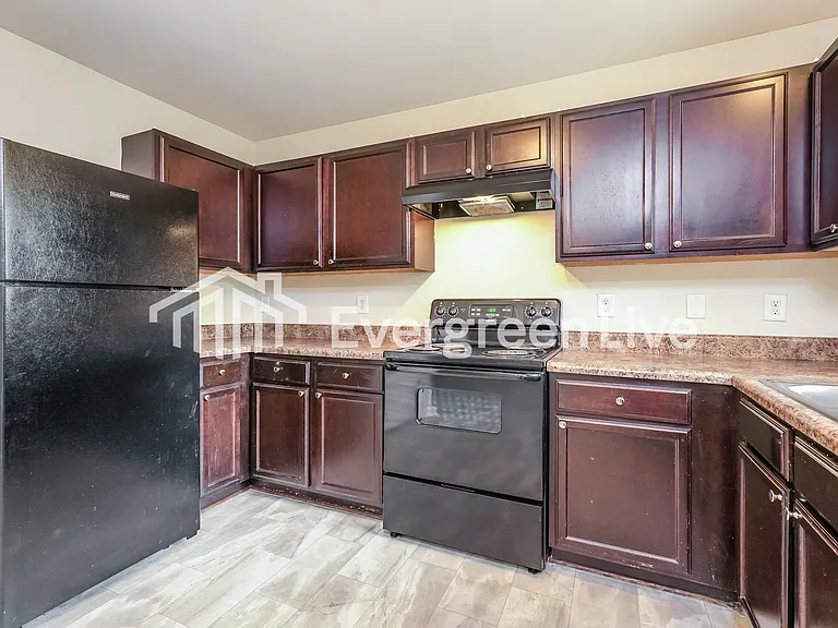 364 Kendall Dr — Photo 5