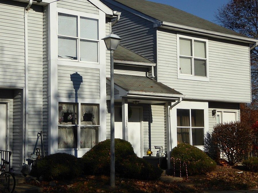 127 Woodlake Manor Dr, Lakewood, NJ 08701 Zillow
