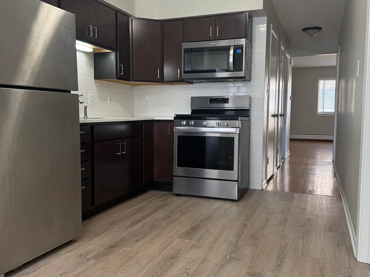 2 bed, 750 sqft, $1,700 — Photo 2