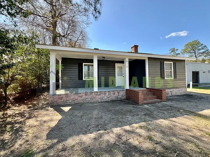 3 bed, 2.0 bath, 1000 sqft, $1,250 — Photo 2
