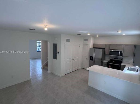 1549 NE 3rd Ave #1549