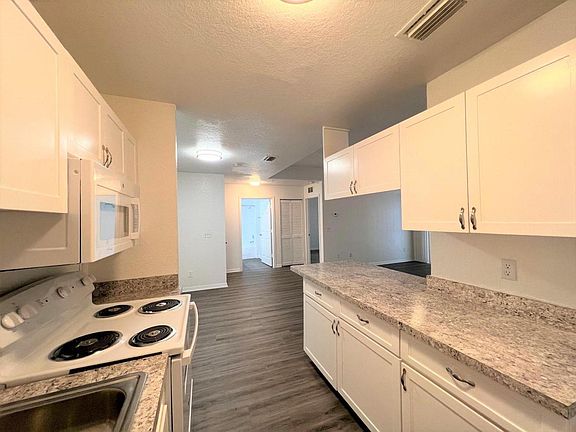 3rd image of 13009 Kain Palms Ct #9-202