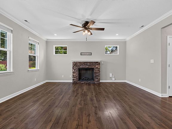 2nd image of 844 Workwood Rd