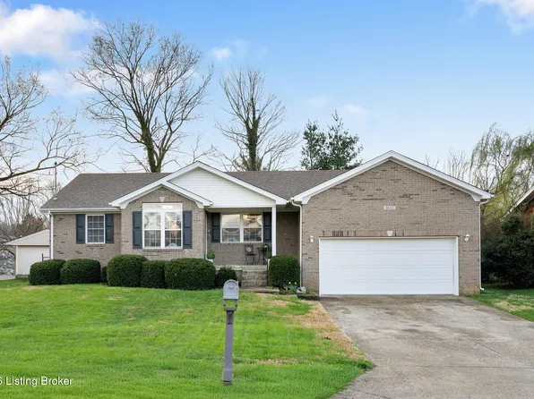 4612 Kingsmore Dr, Louisville, KY 40229