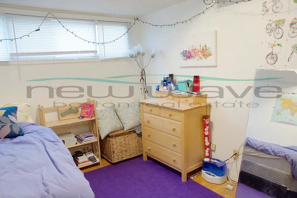 3 bed, 900 sqft, $5,200 — Photo 4