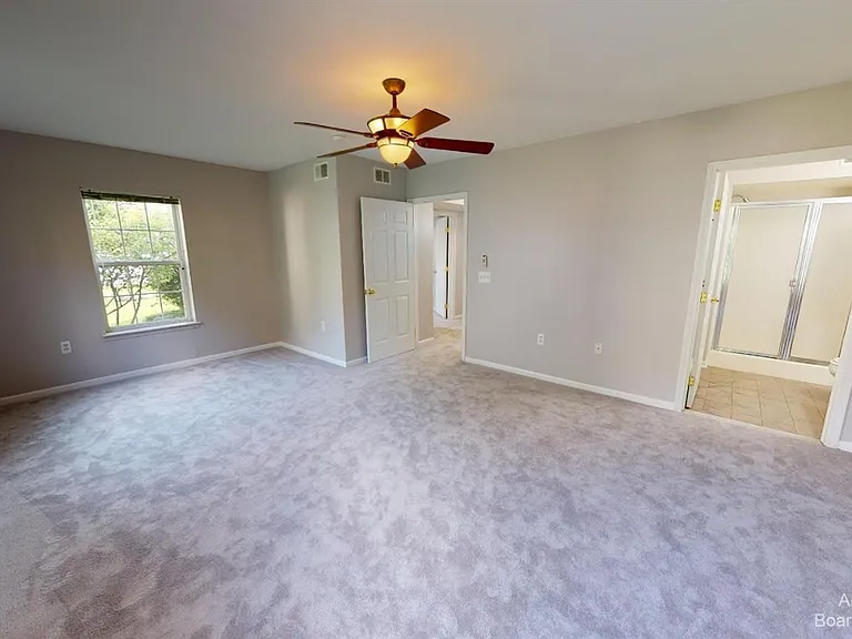 2666 S Knightsbridge Cir — Photo 14