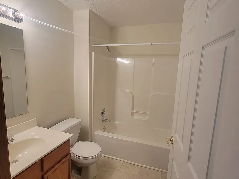 311-357 Gail Ave NE — Photo 7