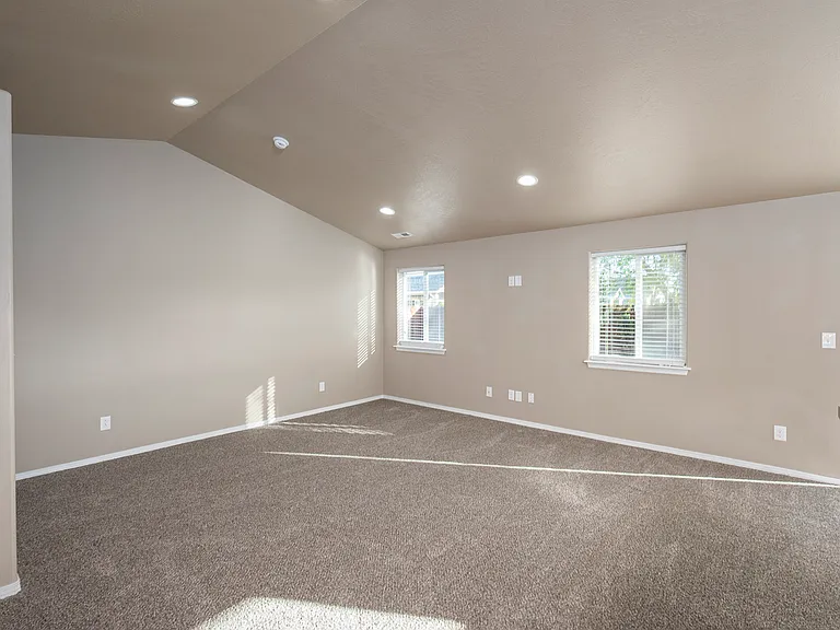 629 S Lakeland Dr — Photo 15