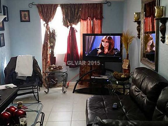 5th image of 5321 Garzota Ave