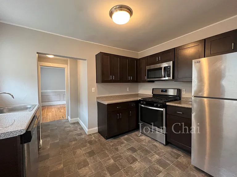 136 Arlington St #1 — Photo 10