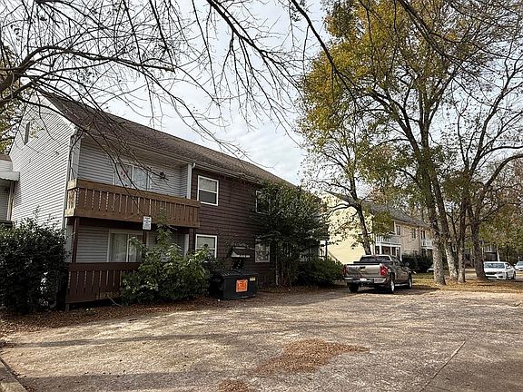 3rd image of 9016 Mahogany Row SE