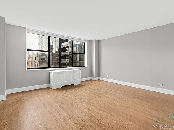 4th image of 330 E 39th St APT 16K