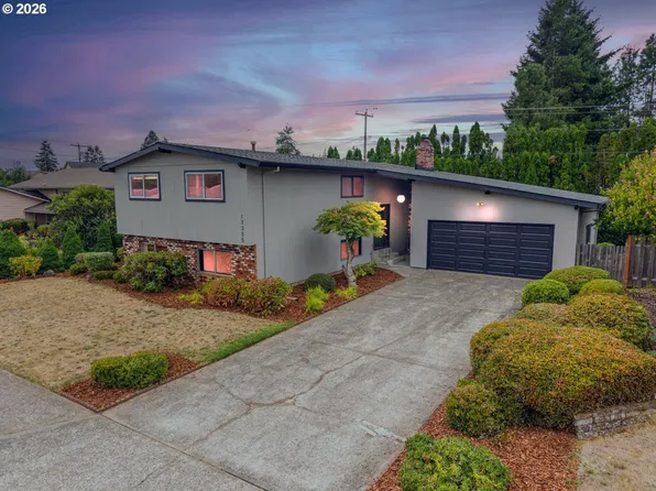 17355 NE Wasco St, Portland, OR 97230