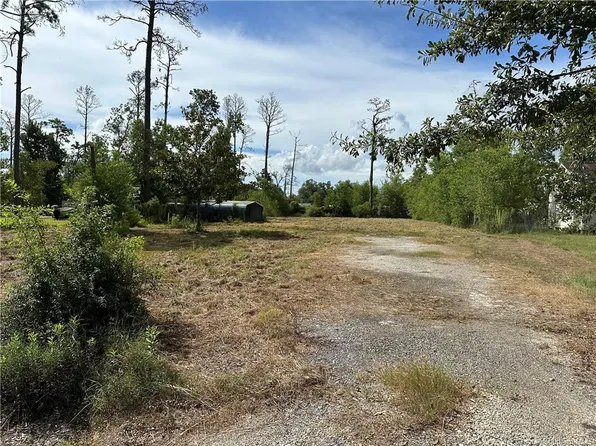220 Thicket Rd, Sulphur, LA 70663