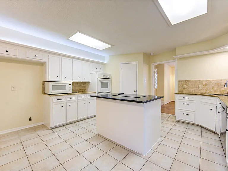 12810 Chaseland Ln — Photo 12