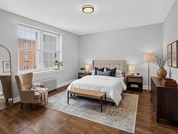 3rd image of 1447 Somerset Pl NW #205