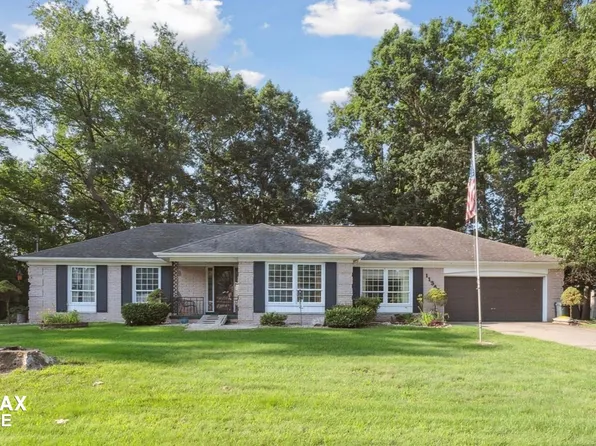 11342 Colonial Woods Dr, Clio, MI 48420