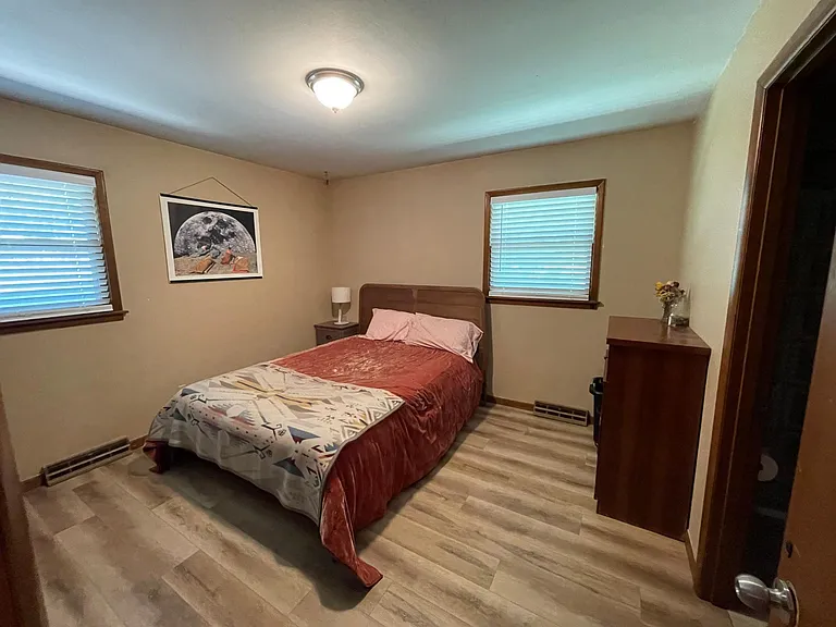 1813 Vaughn Dr — Photo 9