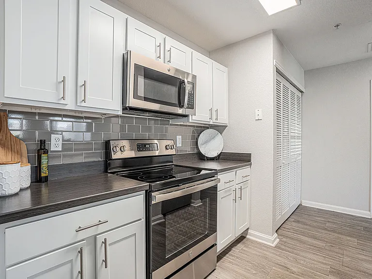 Nash Springs Apartments — Photo 9