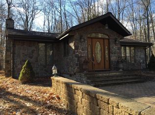 1713 Stag Run, Pocono Lake, PA 18347