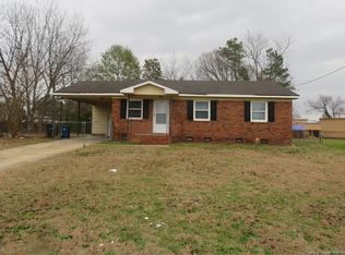 360 Longhorn Dr, Fayetteville, NC 28303