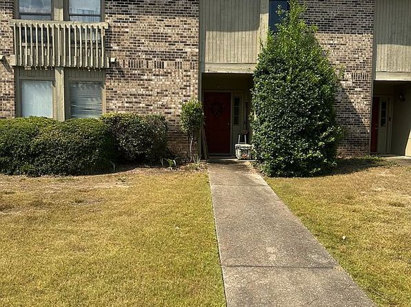 1009 Stonegate Dr APT D