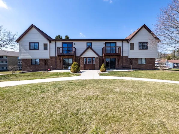 239 East Washington STREET, Slinger, WI 53086