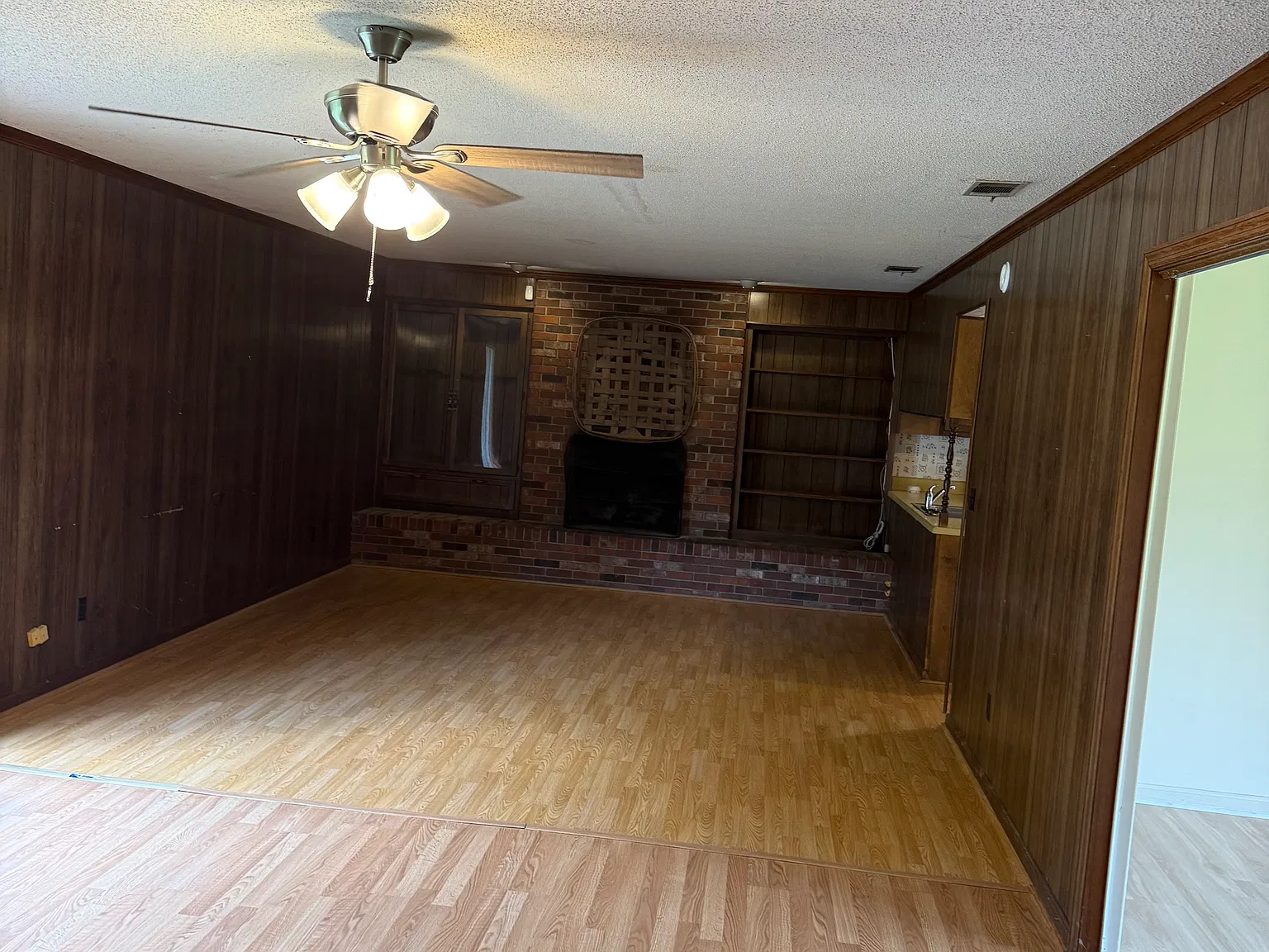 3 bed, 1767 sqft, $2,500 — Photo 3