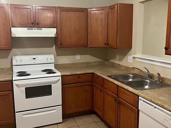 3rd image of 302 N Brentwood Ave Unit A