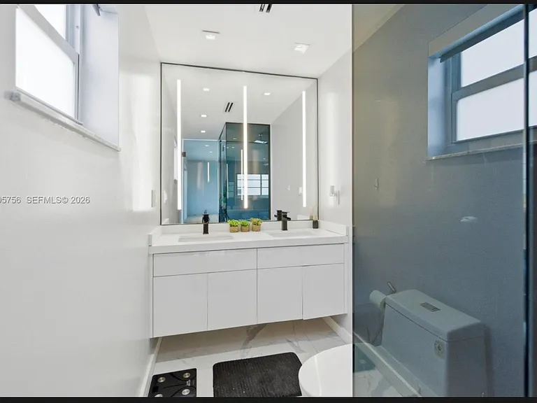 1428 Euclid Ave #207 — Photo 10