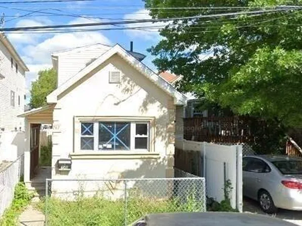 747 Patterson Ave, Staten Island, NY 10306