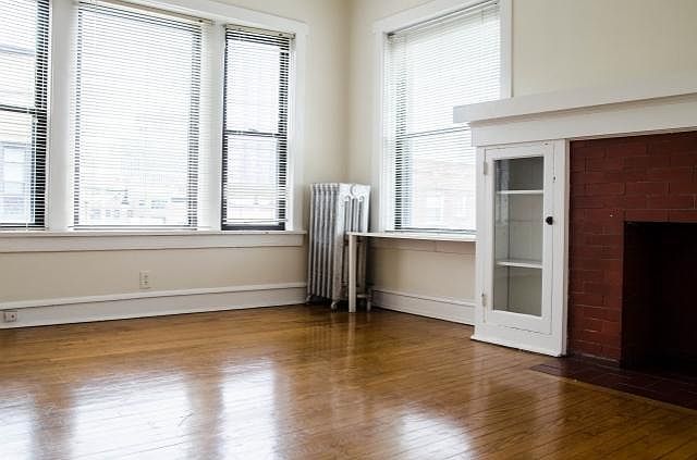 1st image of 3528 N Broadway St APT 1E