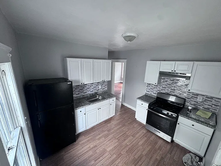 11 Mason Ave #2 — Photo 11