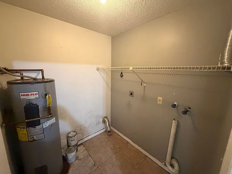 2415 S Cedar Ave #B — Photo 8